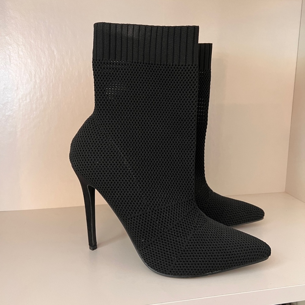 Show Dazzel sock heels